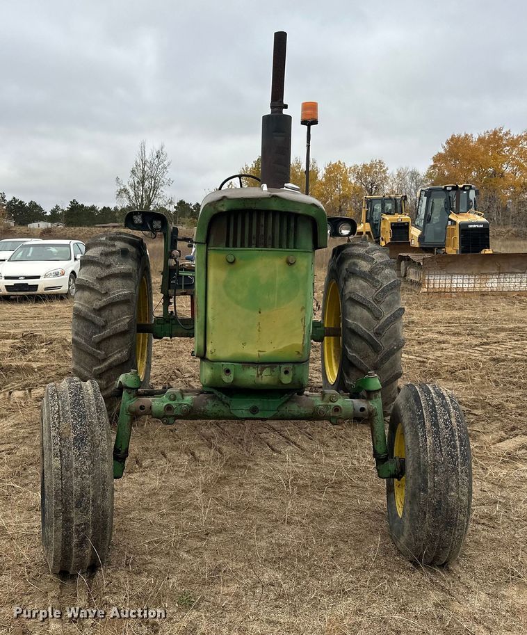 image for item DW4319 1968 John Deere 4020 tractor