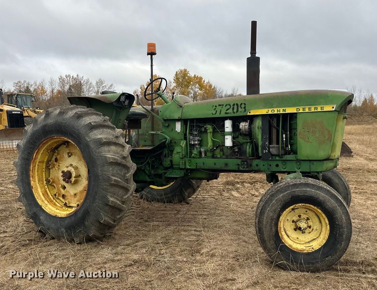 image for item DW4319 1968 John Deere 4020 tractor