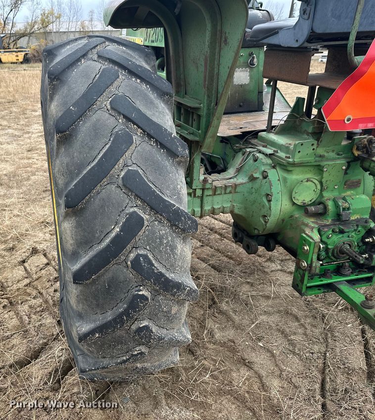 image for item DW4319 1968 John Deere 4020 tractor