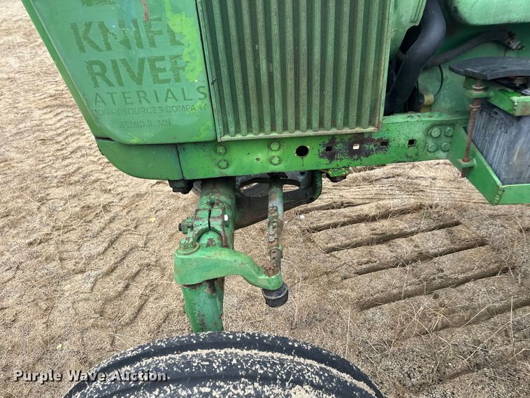 image for item DW4320 1970 John Deere 4020 tractor