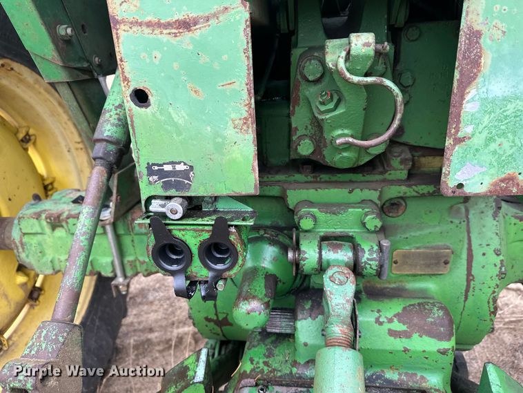 image for item DW4320 1970 John Deere 4020 tractor