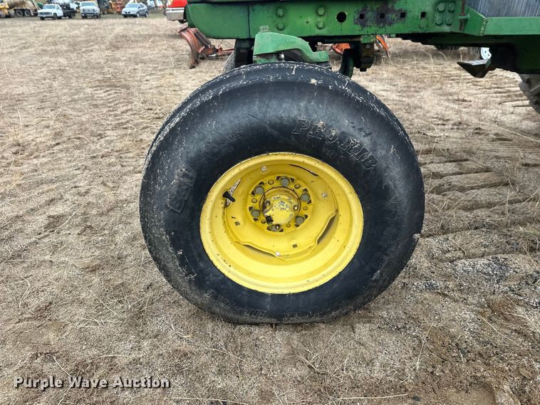 image for item DW4320 1970 John Deere 4020 tractor