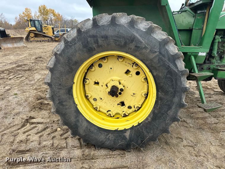 image for item DW4320 1970 John Deere 4020 tractor