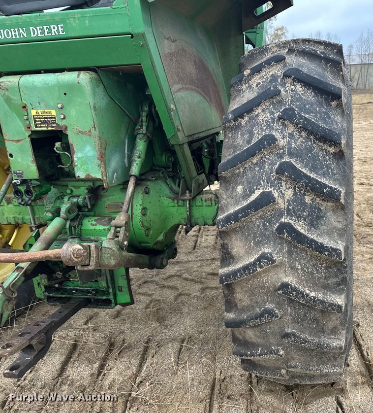 image for item DW4320 1970 John Deere 4020 tractor