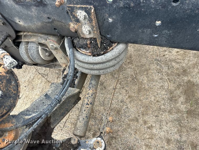 image for item DW4321 2007 International 9400i semi truck