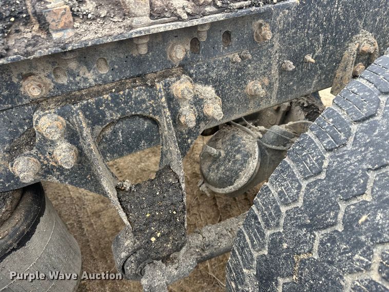 image for item DW4321 2007 International 9400i semi truck