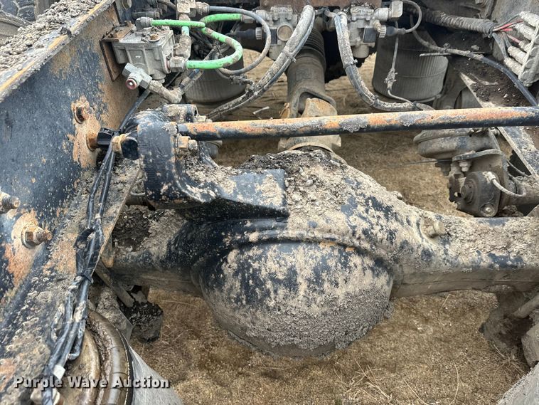 image for item DW4321 2007 International 9400i semi truck