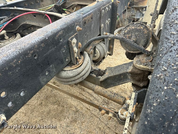 image for item DW4321 2007 International 9400i semi truck