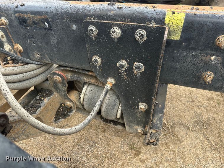 image for item DW4321 2007 International 9400i semi truck