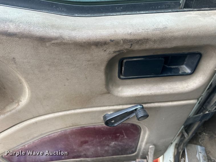 image for item DW4321 2007 International 9400i semi truck