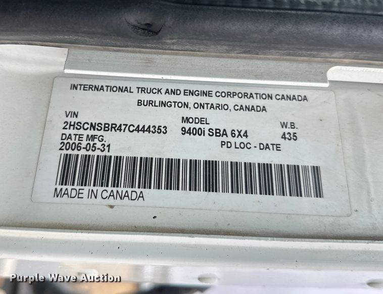 image for item DW4321 2007 International 9400i semi truck