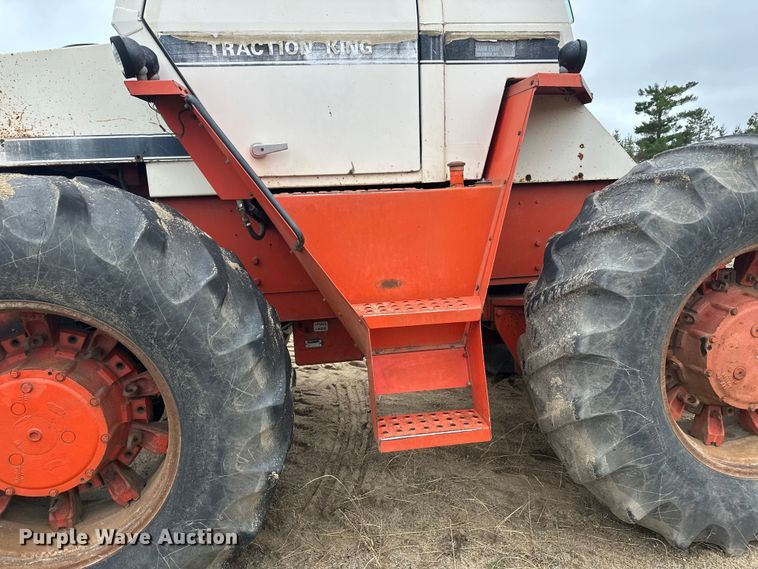 image for item DW4322 Case 2470 4WD tractor