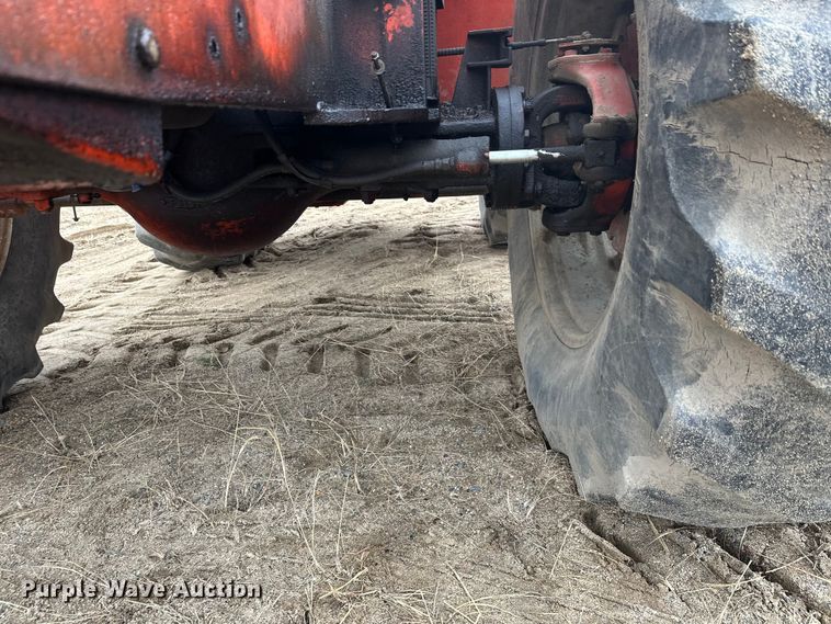 image for item DW4322 Case 2470 4WD tractor