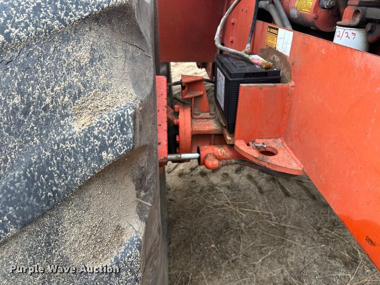 image for item DW4322 Case 2470 4WD tractor