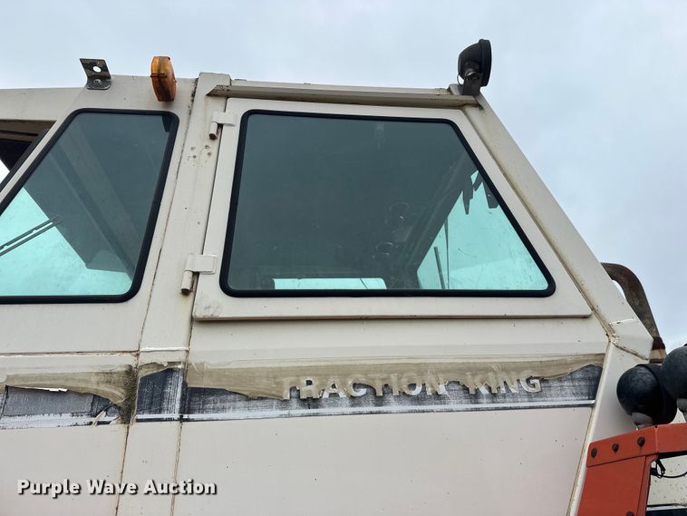 image for item DW4322 Case 2470 4WD tractor