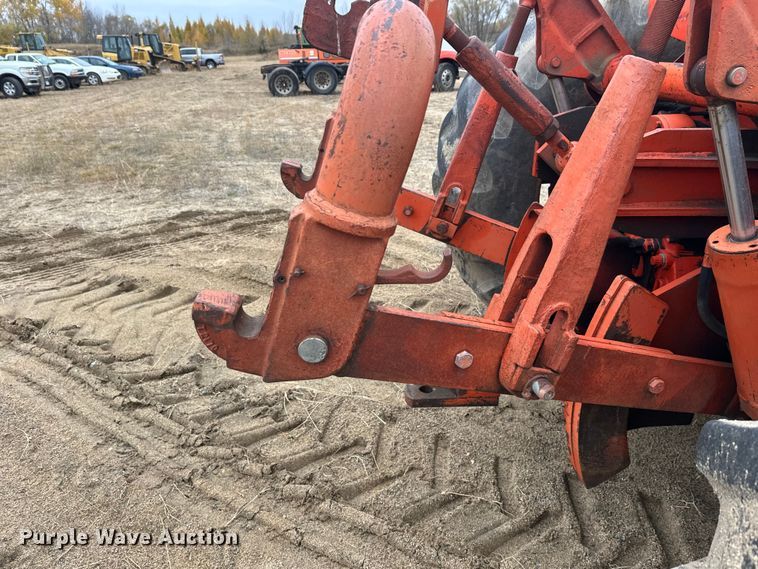 image for item DW4322 Case 2470 4WD tractor