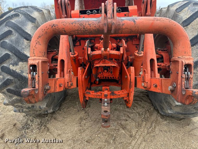 image for item DW4322 Case 2470 4WD tractor