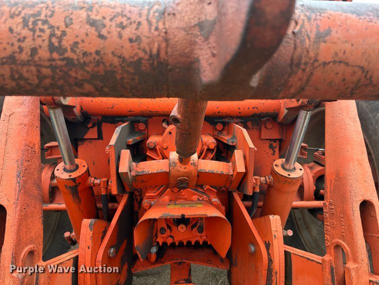 image for item DW4322 Case 2470 4WD tractor