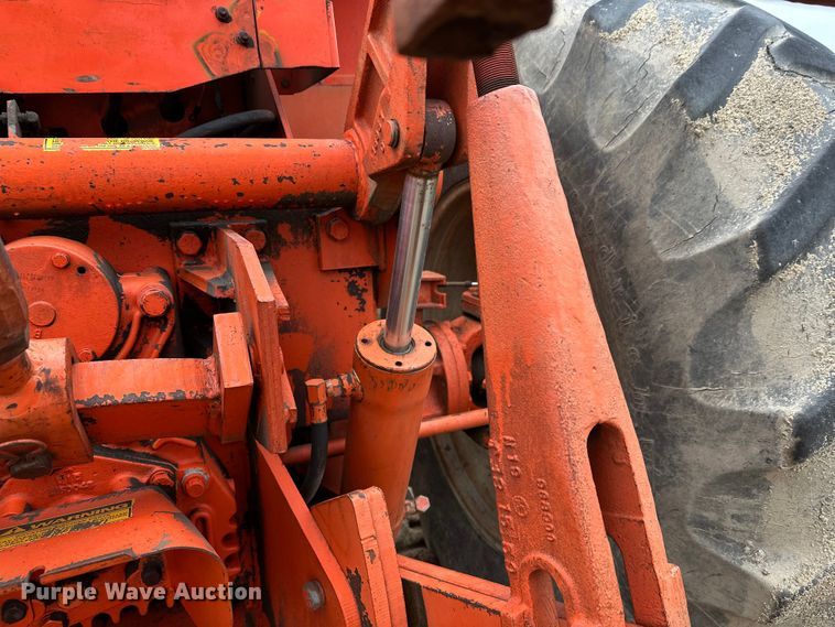 image for item DW4322 Case 2470 4WD tractor