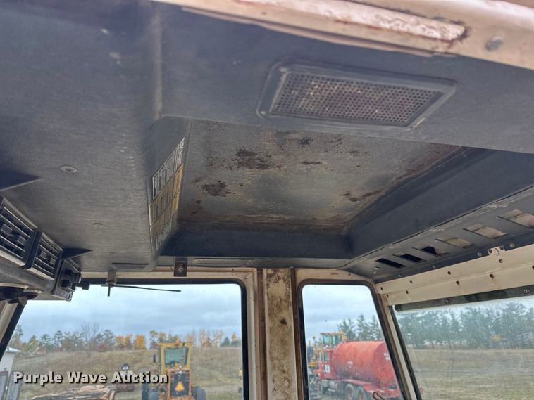 image for item DW4322 Case 2470 4WD tractor