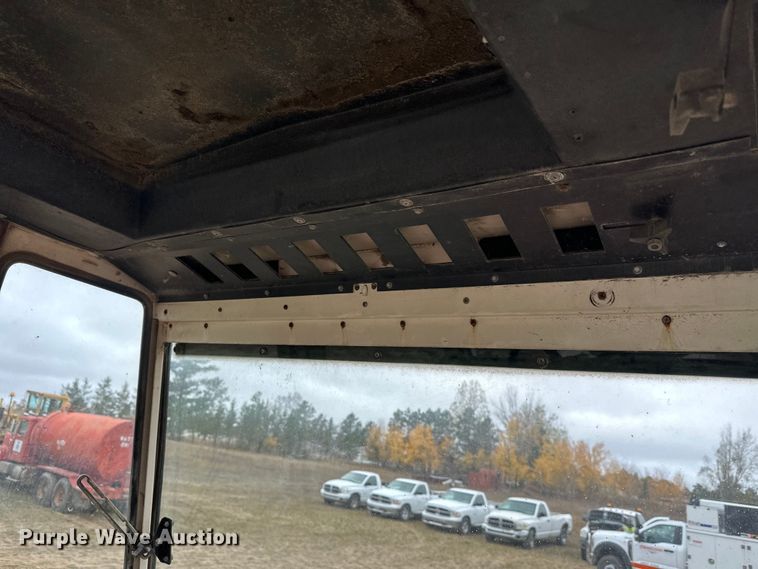 image for item DW4322 Case 2470 4WD tractor