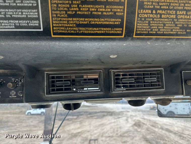 image for item DW4322 Case 2470 4WD tractor