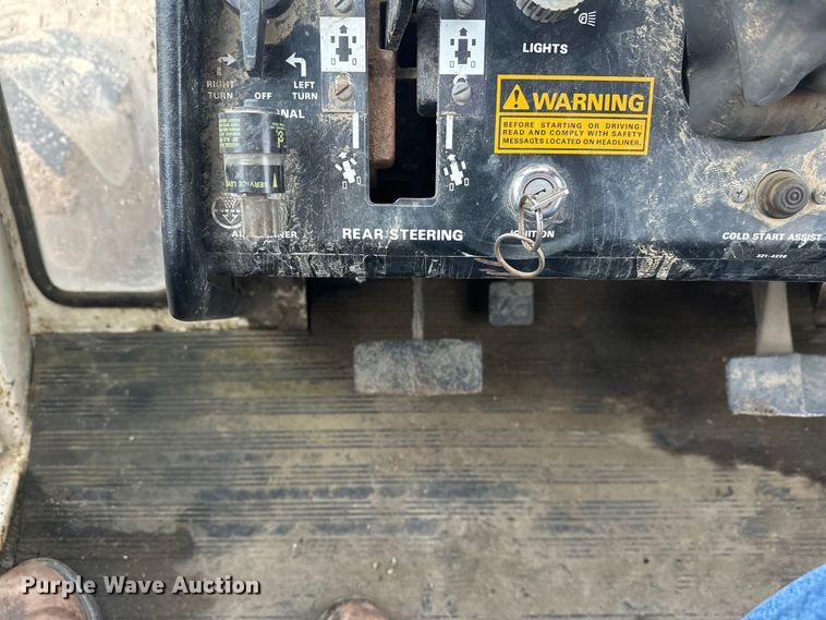 image for item DW4322 Case 2470 4WD tractor