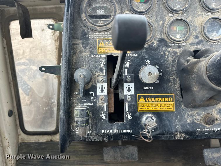 image for item DW4322 Case 2470 4WD tractor