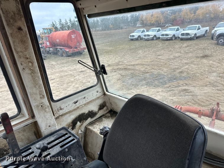 image for item DW4322 Case 2470 4WD tractor