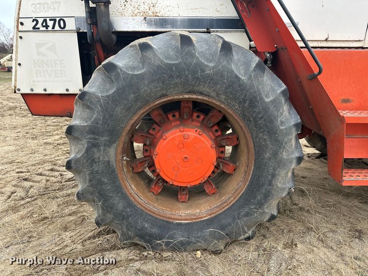 image for item DW4322 Case 2470 4WD tractor