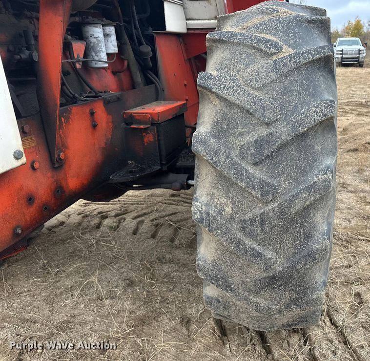 image for item DW4322 Case 2470 4WD tractor