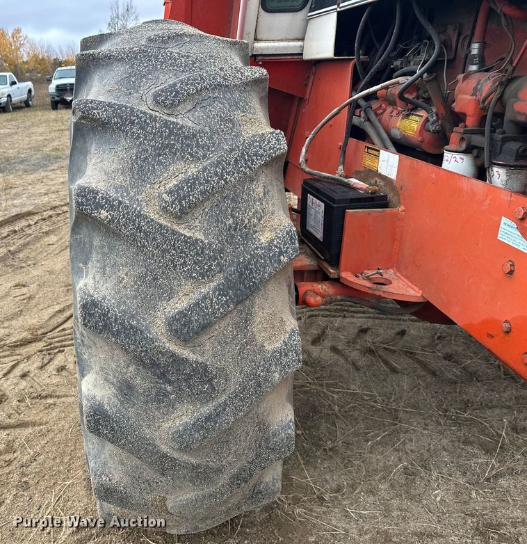 image for item DW4322 Case 2470 4WD tractor