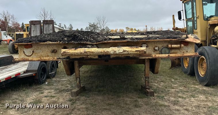 image for item DW4323 1971 Freuhauf TCW42HL drop deck equipment trailer