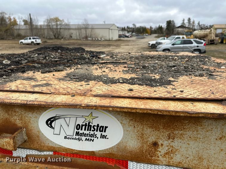 image for item DW4323 1971 Freuhauf TCW42HL drop deck equipment trailer