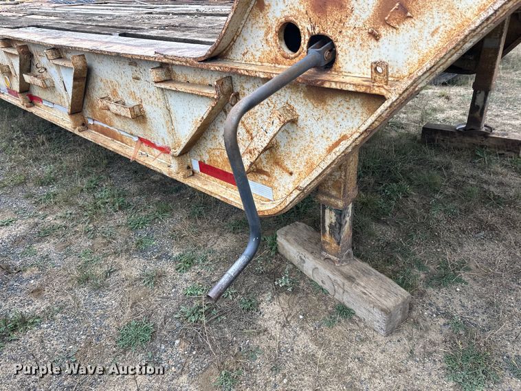 image for item DW4323 1971 Freuhauf TCW42HL drop deck equipment trailer