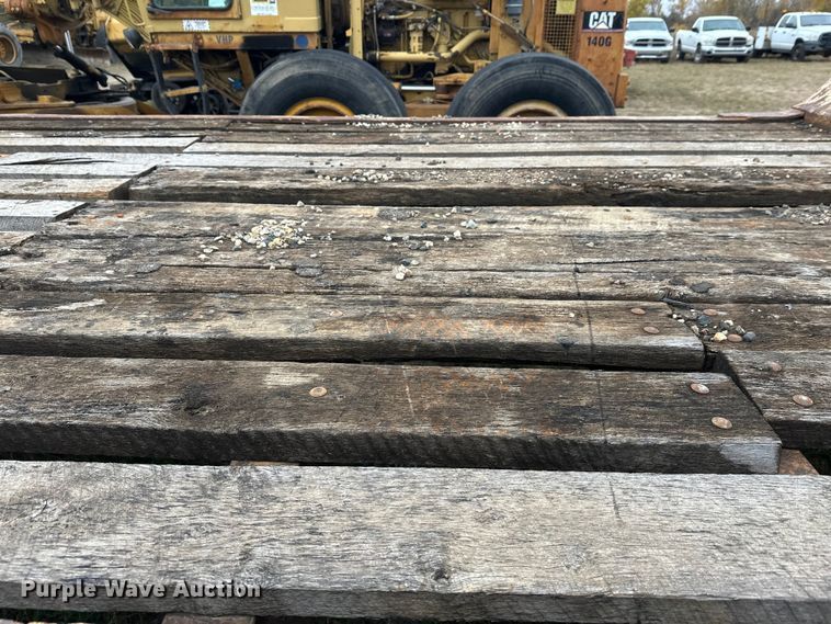 image for item DW4323 1971 Freuhauf TCW42HL drop deck equipment trailer