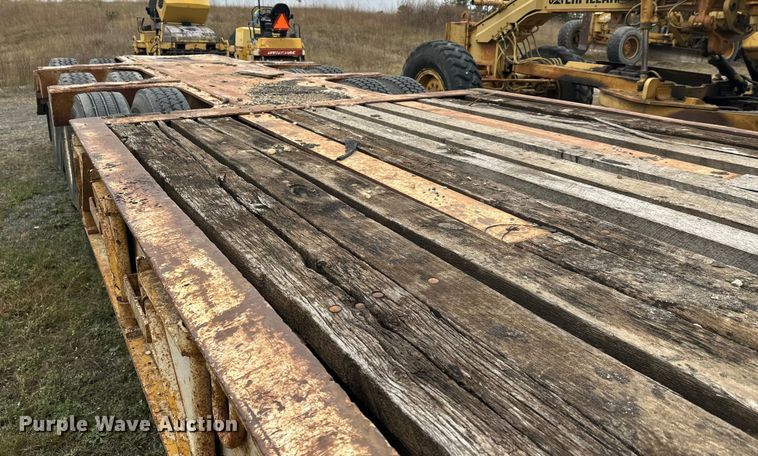 image for item DW4323 1971 Freuhauf TCW42HL drop deck equipment trailer