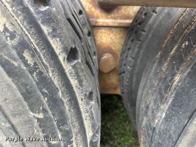 image for item DW4323 1971 Freuhauf TCW42HL drop deck equipment trailer