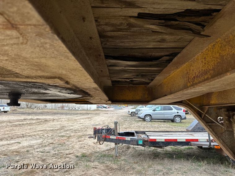 image for item DW4323 1971 Freuhauf TCW42HL drop deck equipment trailer