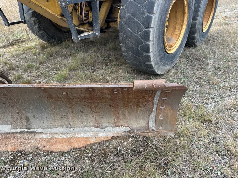 image for item DW4325 1985 Caterpillar 140G motor grader