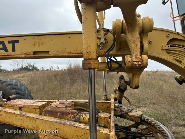 image for item DW4325 1985 Caterpillar 140G motor grader