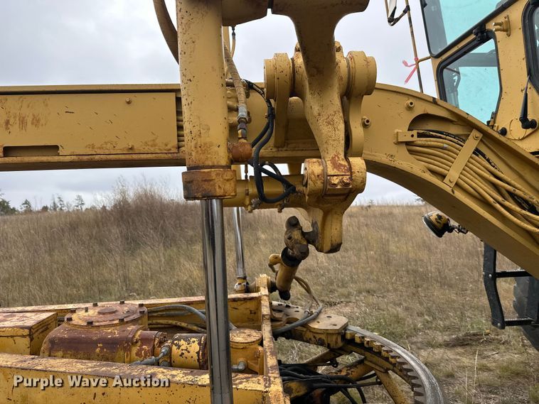 image for item DW4325 1985 Caterpillar 140G motor grader