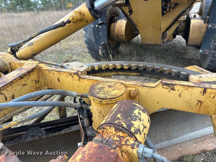 image for item DW4325 1985 Caterpillar 140G motor grader