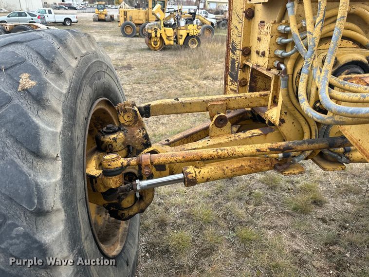 image for item DW4325 1985 Caterpillar 140G motor grader