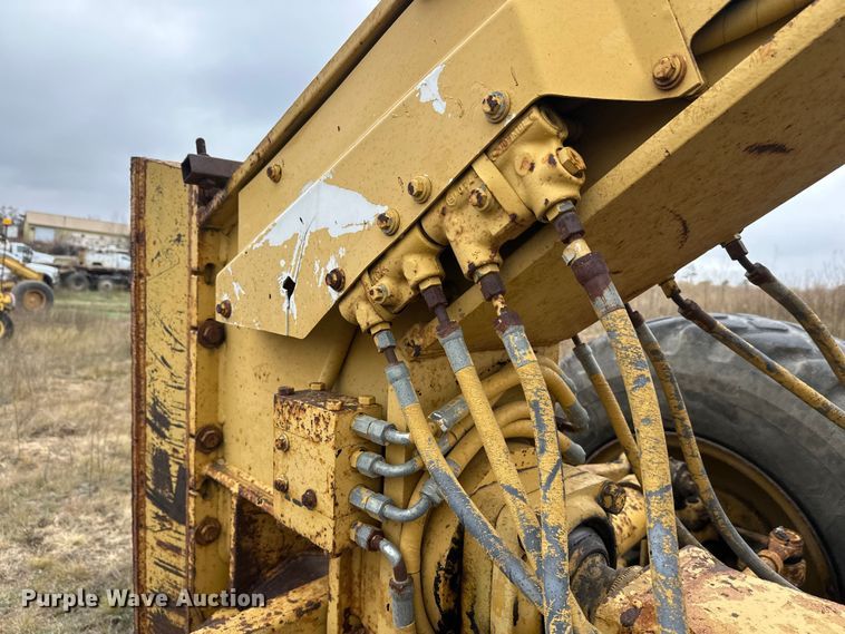 image for item DW4325 1985 Caterpillar 140G motor grader