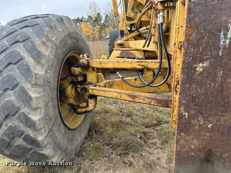 image for item DW4325 1985 Caterpillar 140G motor grader