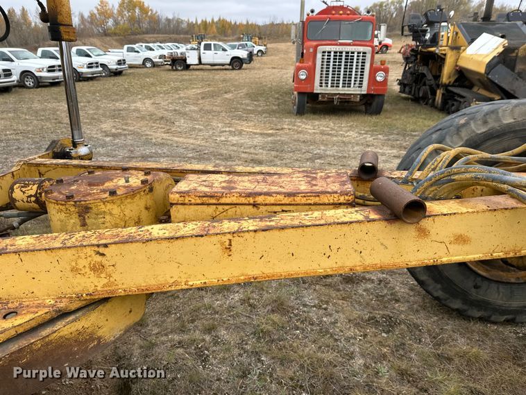 image for item DW4325 1985 Caterpillar 140G motor grader