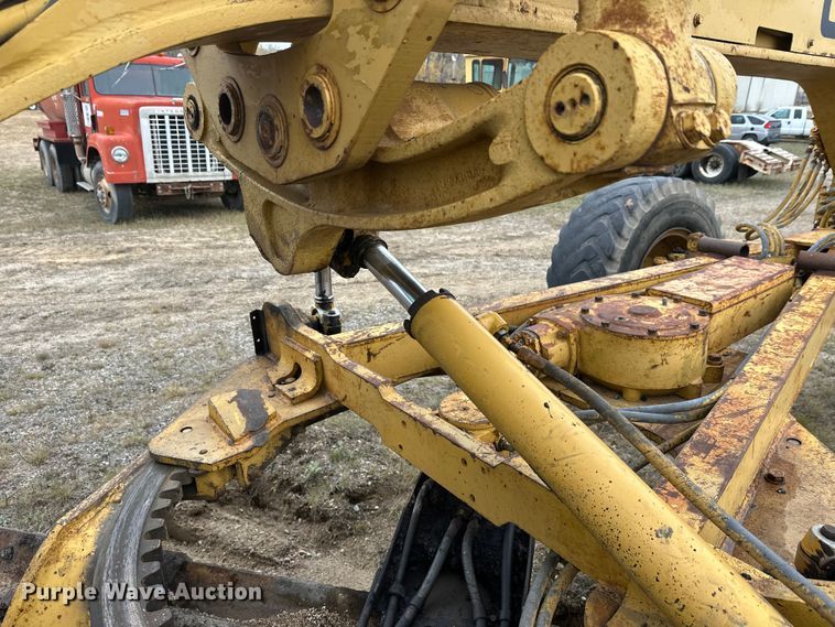 image for item DW4325 1985 Caterpillar 140G motor grader