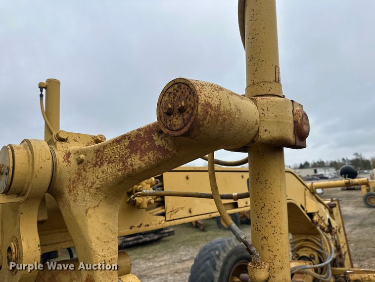 image for item DW4325 1985 Caterpillar 140G motor grader