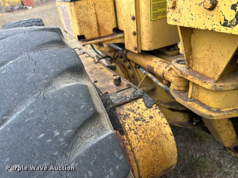image for item DW4325 1985 Caterpillar 140G motor grader